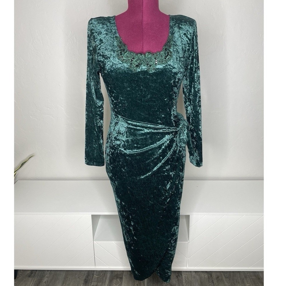 All That Jazz Dress Womens Medium Green Crushed Velvet Beaded Midi Long Sleeve